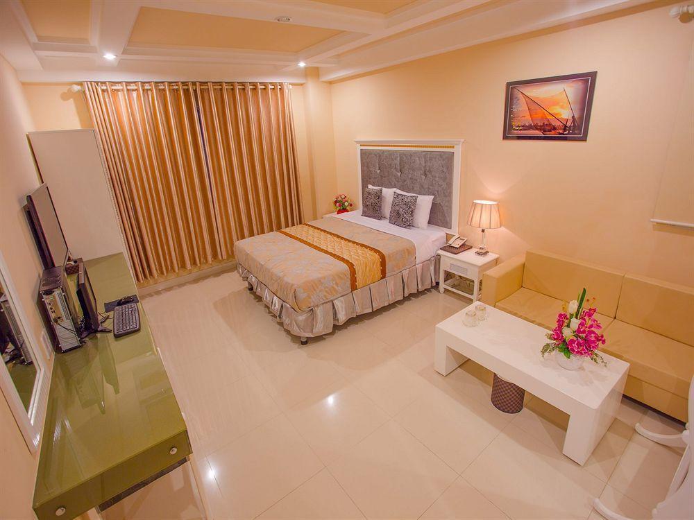 Dyn Opera Hotel Ho Chi Minh City Exterior photo