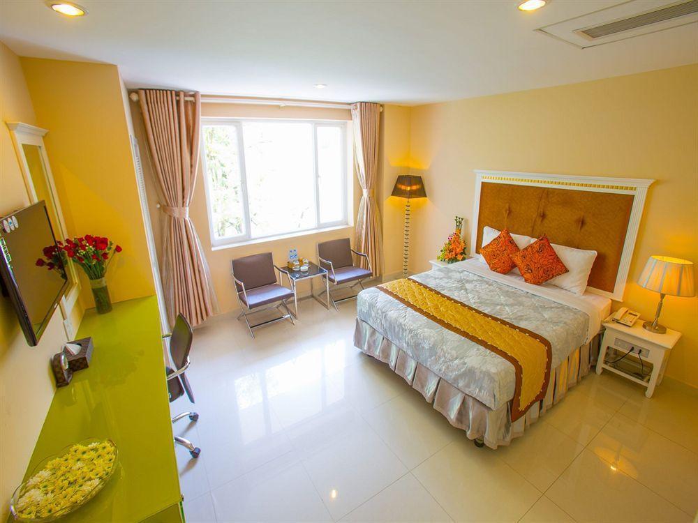 Dyn Opera Hotel Ho Chi Minh City Exterior photo