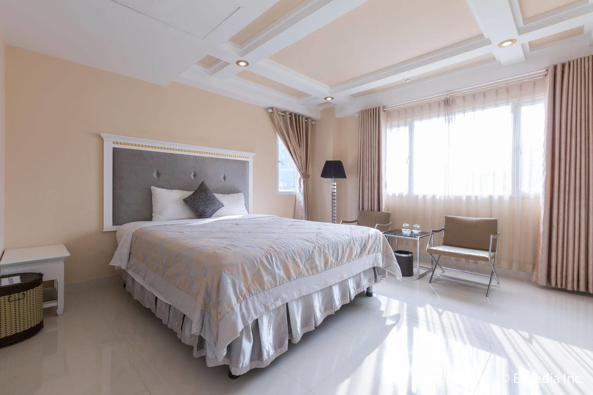 Dyn Opera Hotel Ho Chi Minh City Exterior photo